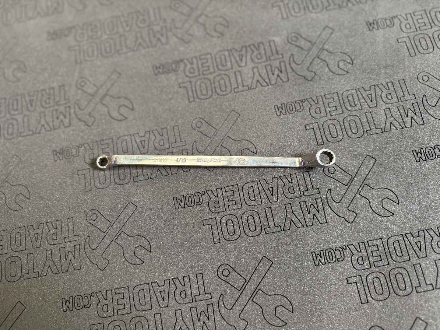1/4-5/16" 12-Point SAE Flank Drive® 60° Deep Offset Box Wrench- Pre Loved