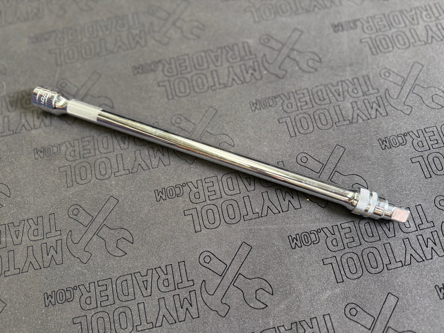 3/8" Drive 11" Quick-Release Locking Knurled Extension-Pre Loved