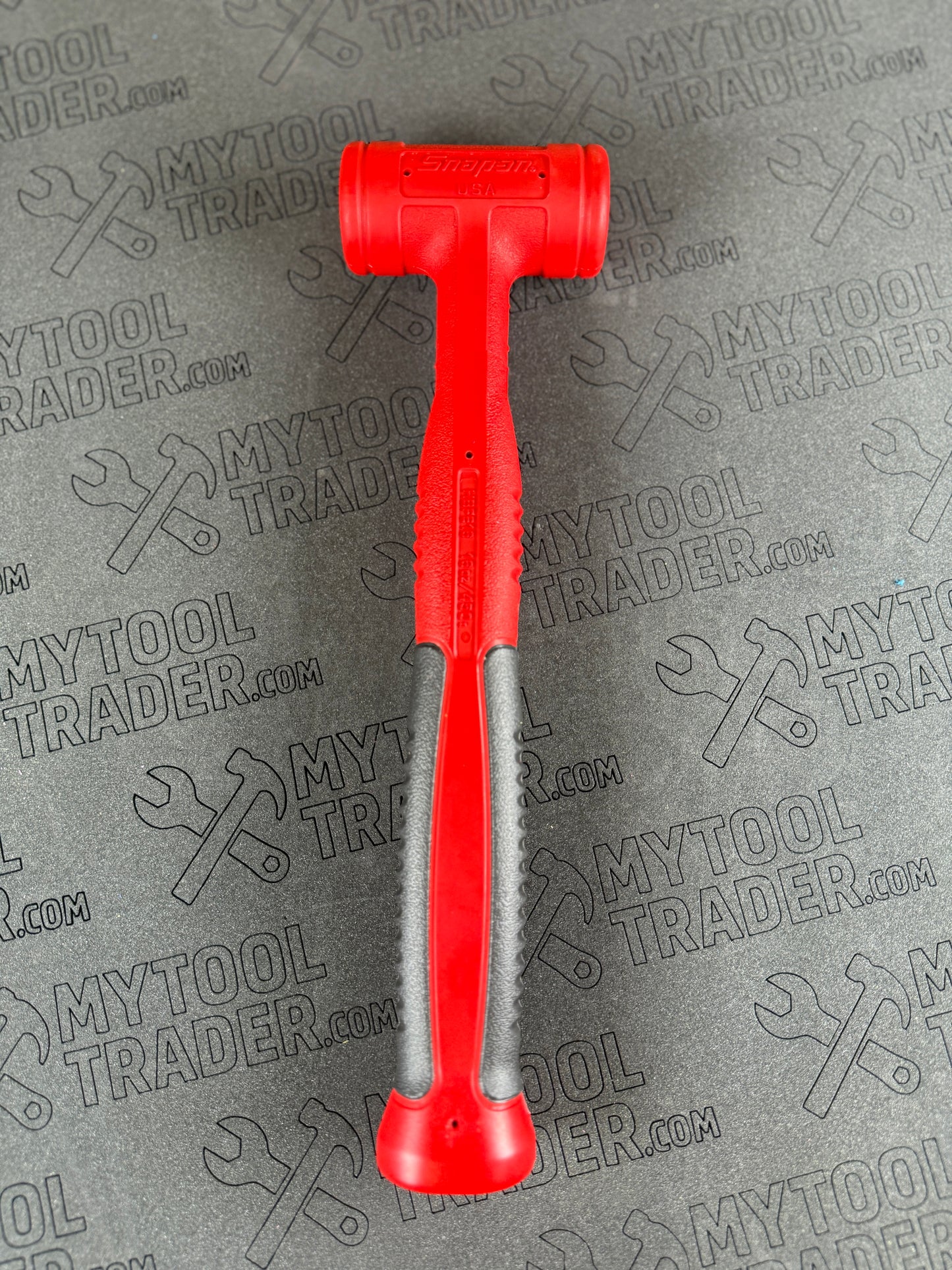 16 oz Soft Grip Dead Blow Hammer (Red)