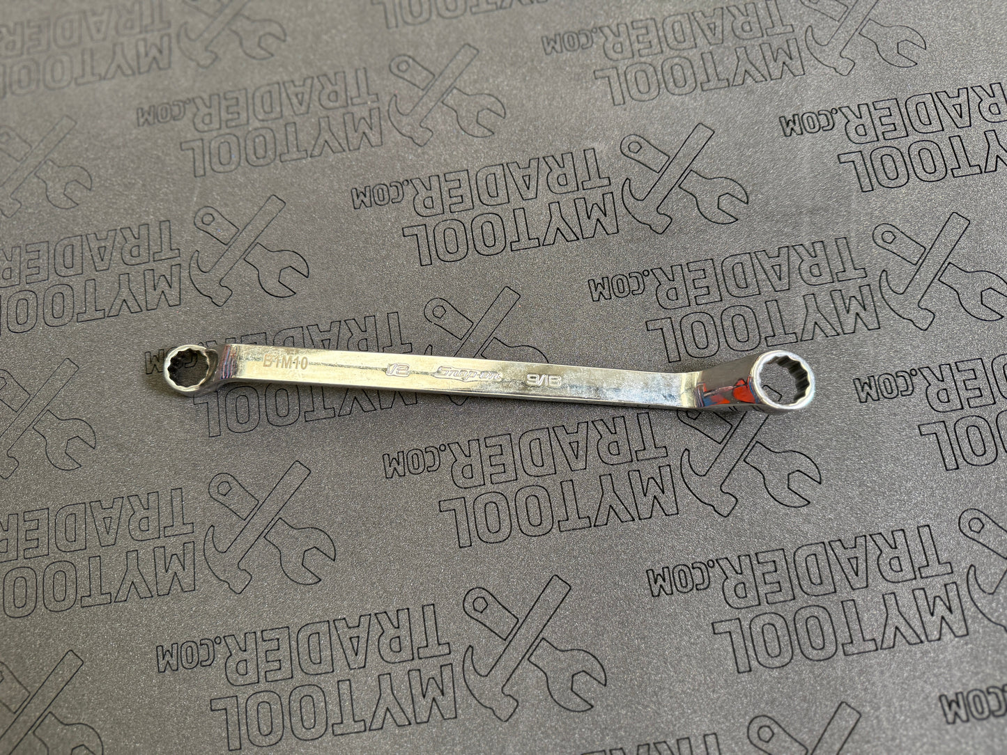 1/2-9/16" 12-Point SAE Flank Drive® 60° Deep Offset Box Wrench- Pre Loved