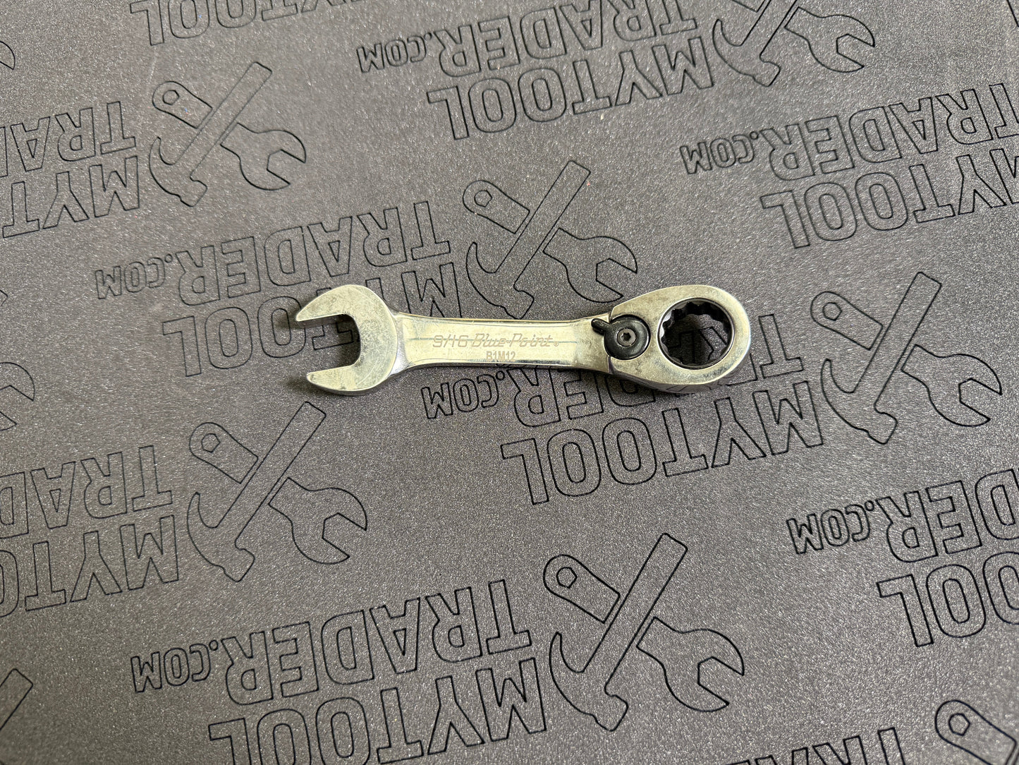 9/16" 12-Point SAE 15° Offset Short Ratcheting Box/Open-End Wrench (Blue-Point®)-Pre Loved