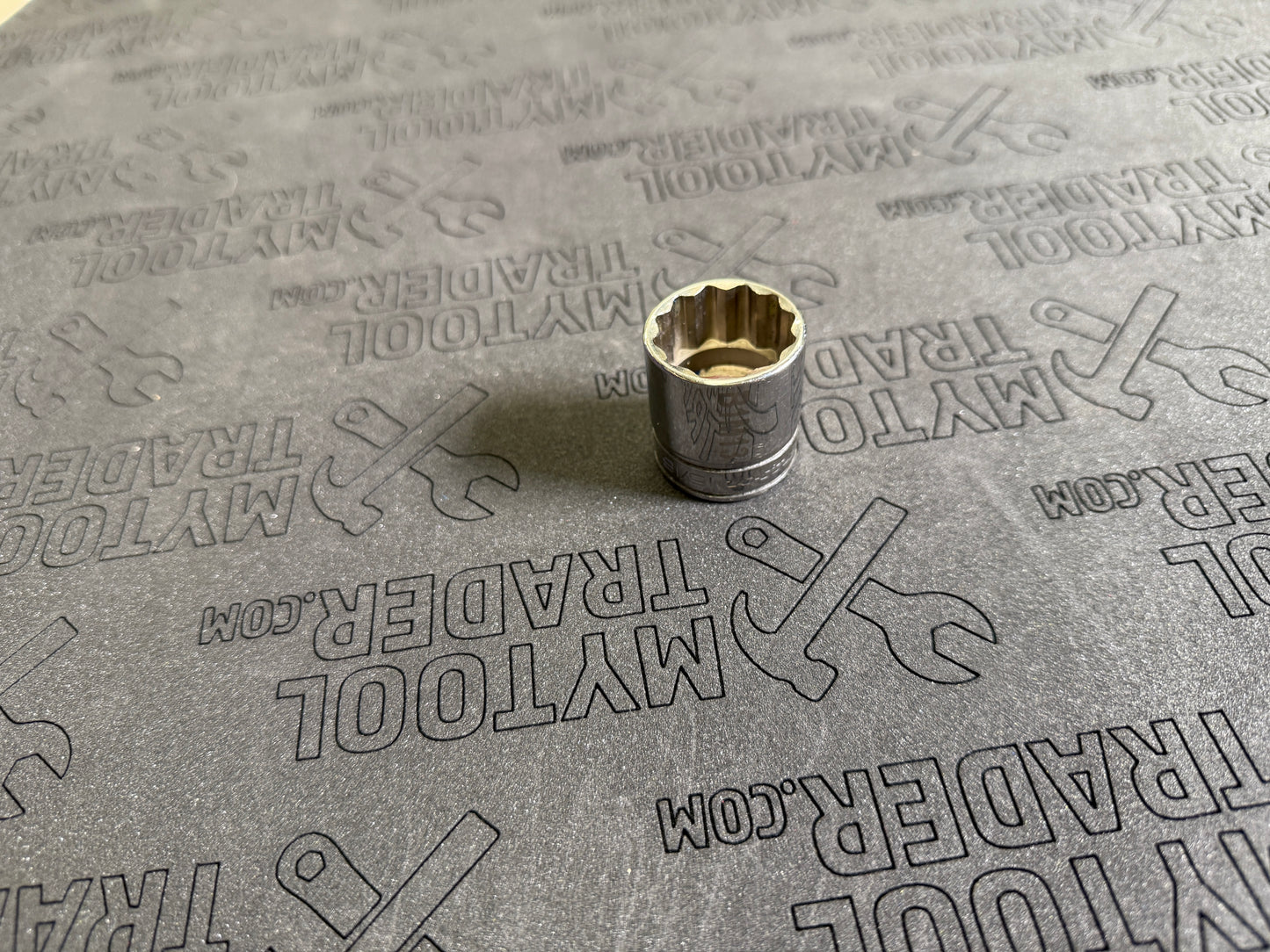 3/8" Drive 12-Point SAE 15/16" Flank Drive® Shallow Socket-Pre Loved