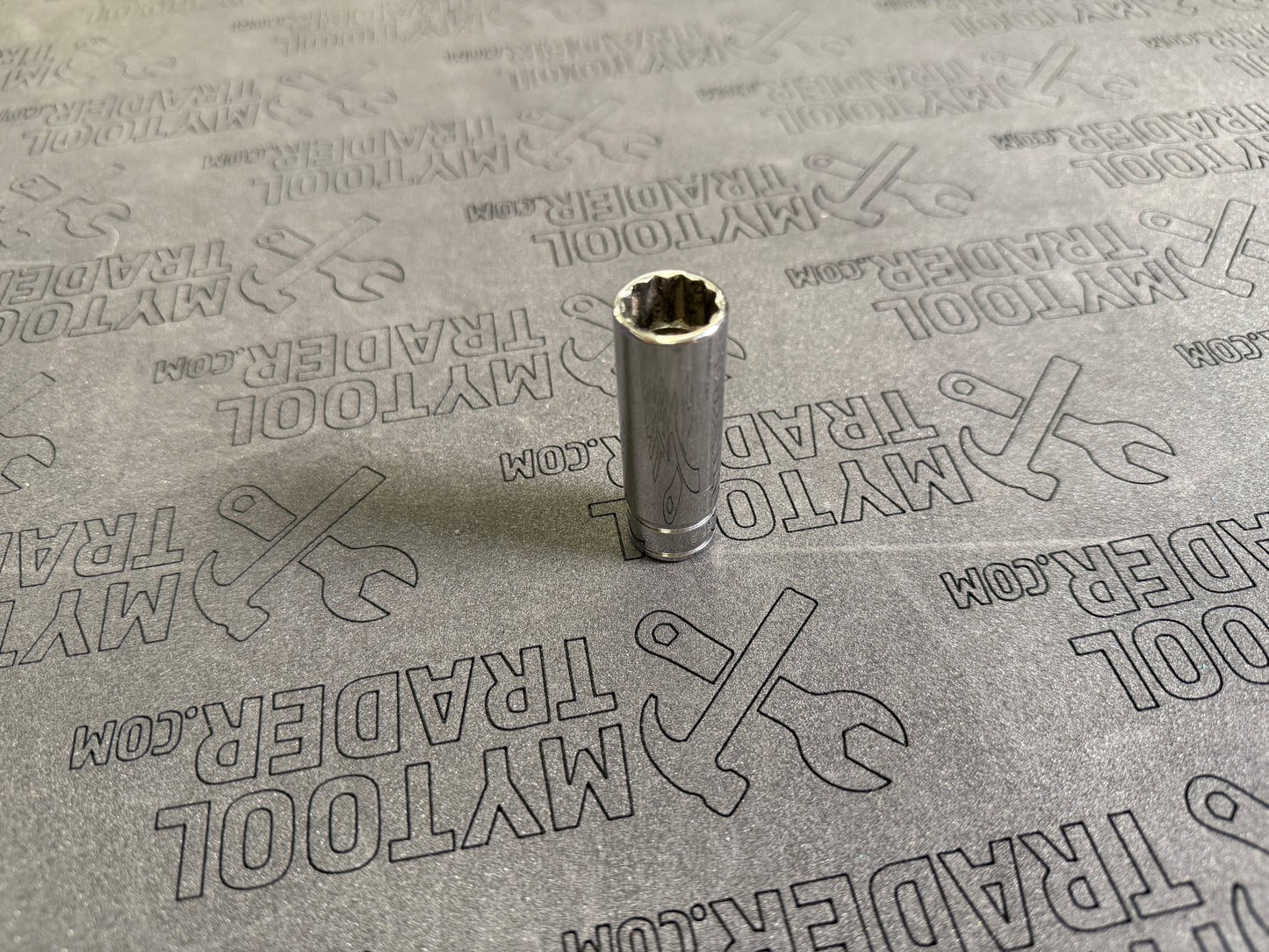 3/8" Drive 12-Point SAE 9/16" Flank Drive® Deep Socket-Pre Loved