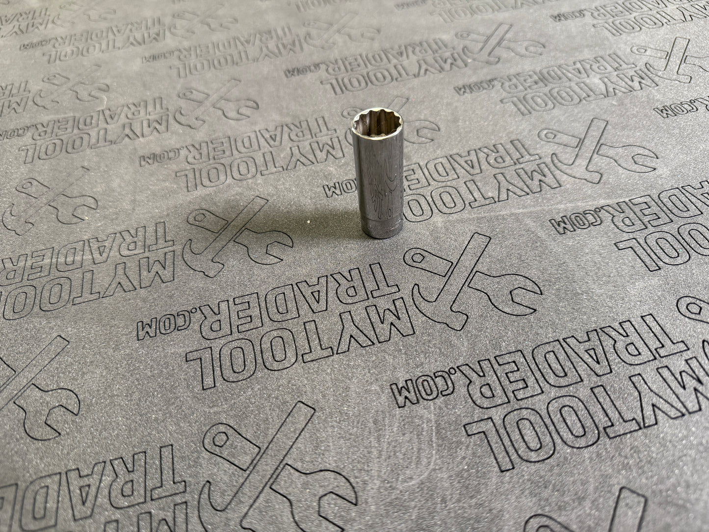 1/4" Drive 12-Point SAE 9/16" Flank Drive® Deep Socket-Pre Loved