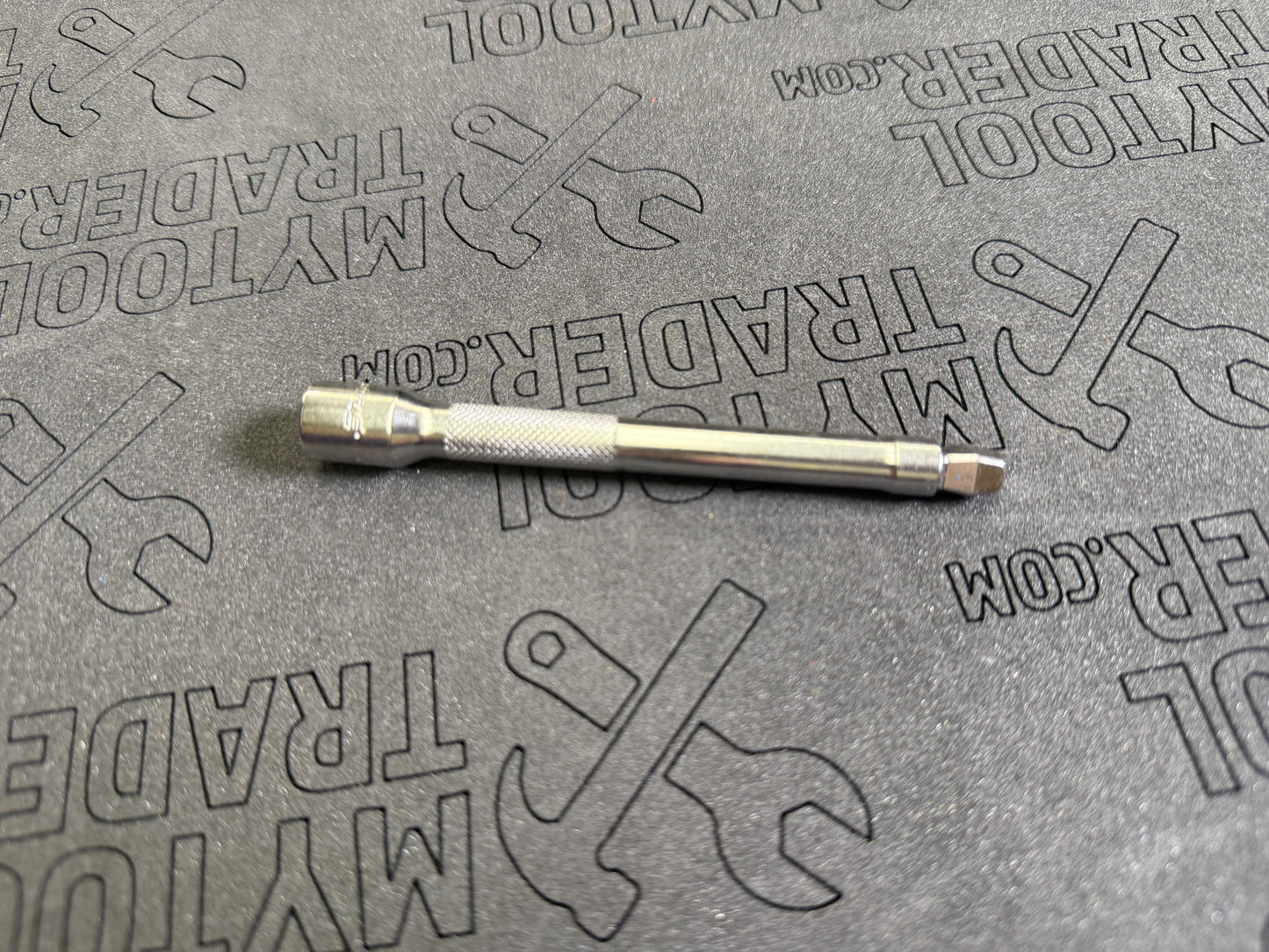 1/4" Drive 4" Knurled Wobble Extension-Pre Loved