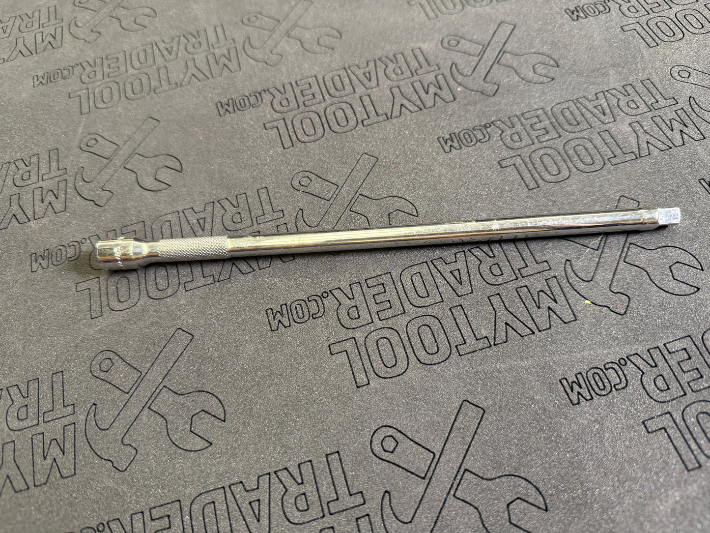 1/4" Drive 8" Knurled Extension-Pre Loved