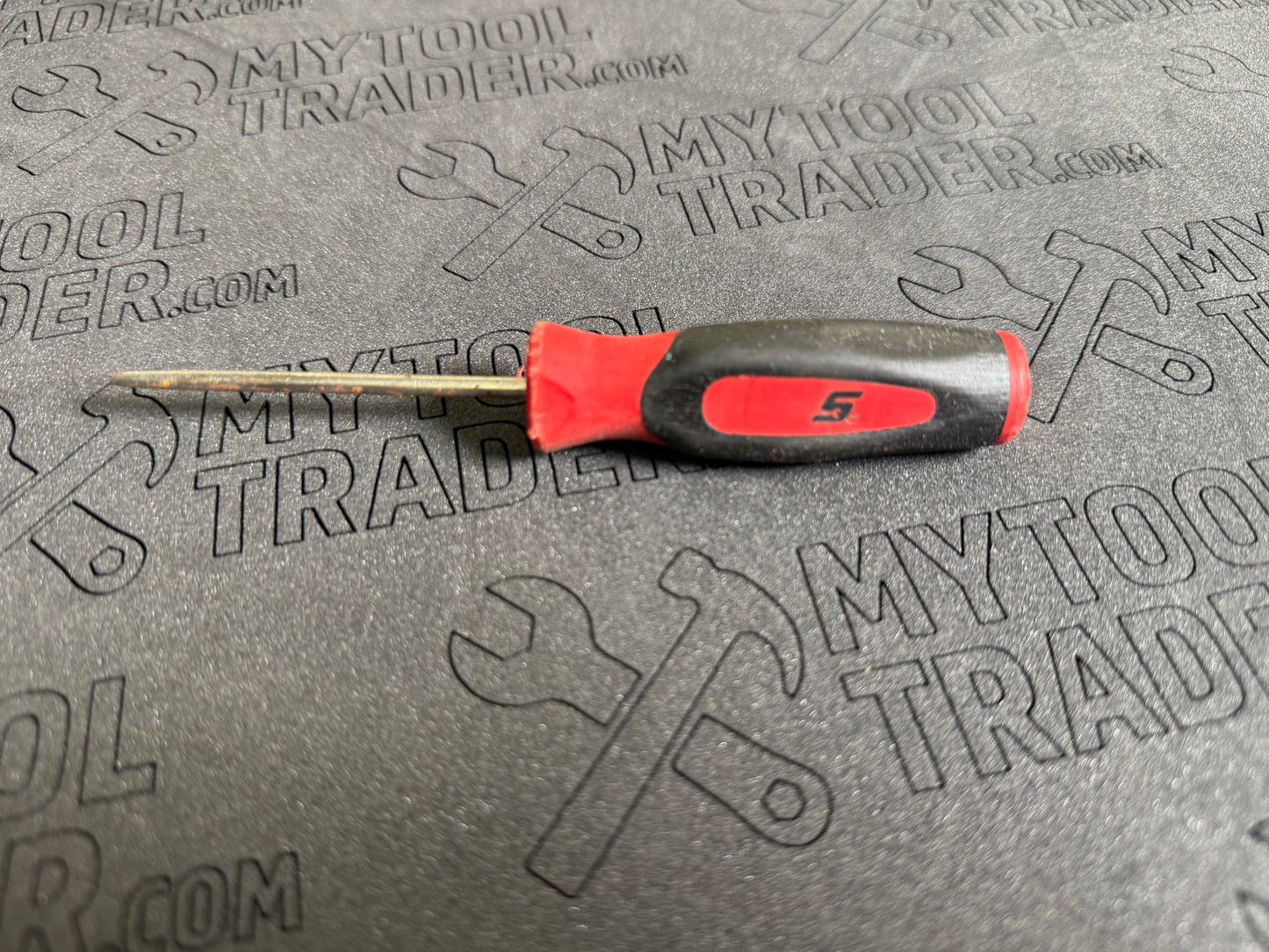 Instinct® Mini Awl (Red)-Pre Loved
