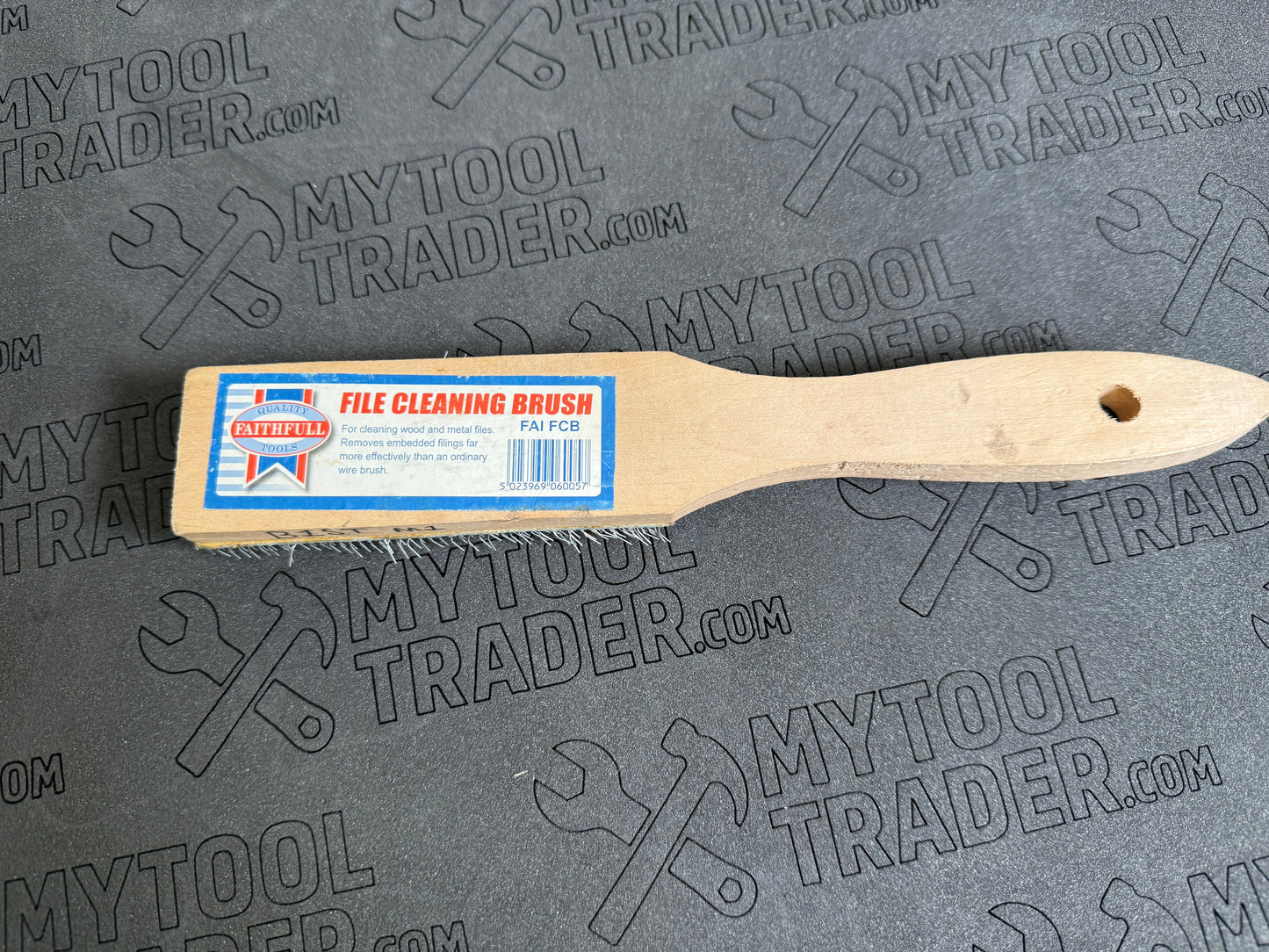 File cleaning brush