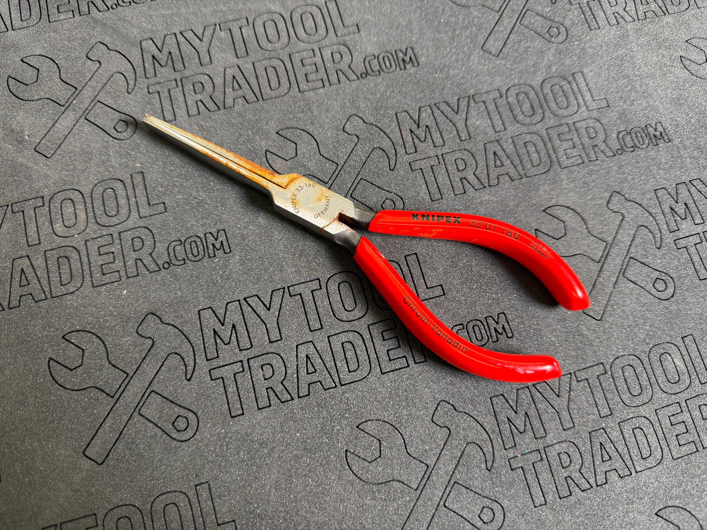 Duckbill pliers-Pre Loved