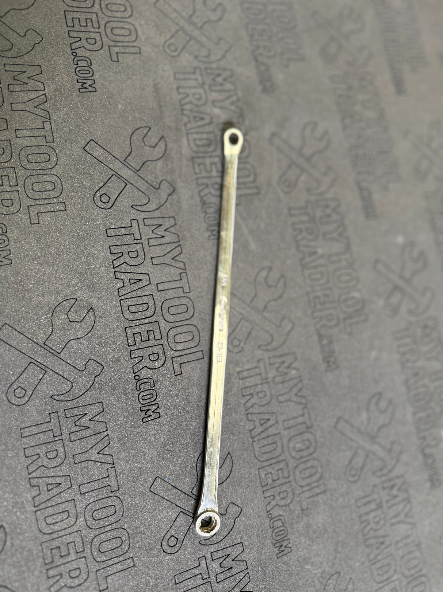1/4–5/16" 12-Point SAE Flank Drive® High-Performance 15° Offset Box Wrench - Pre-Loved