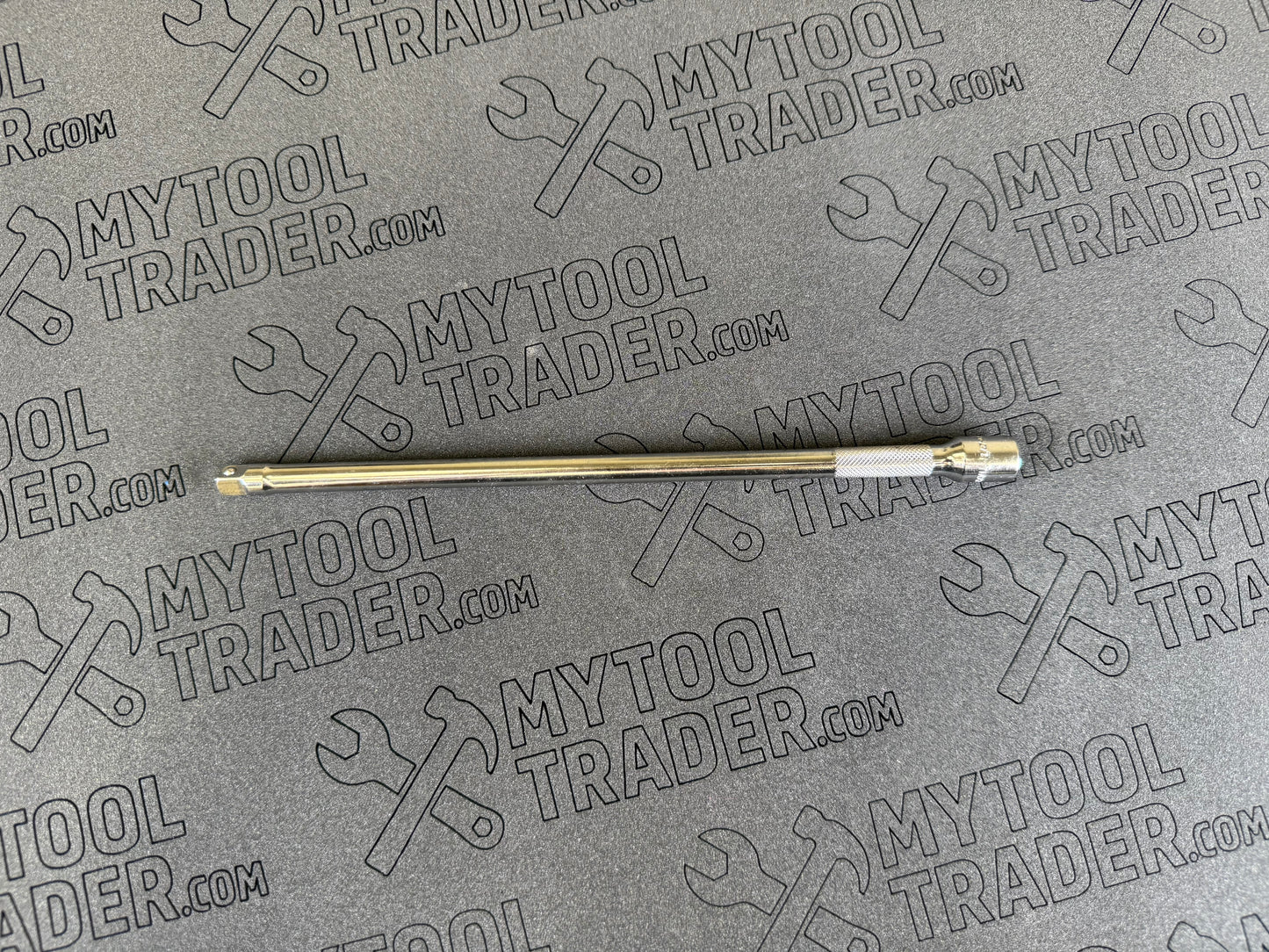 1/4" Drive 8" Knurled Extension