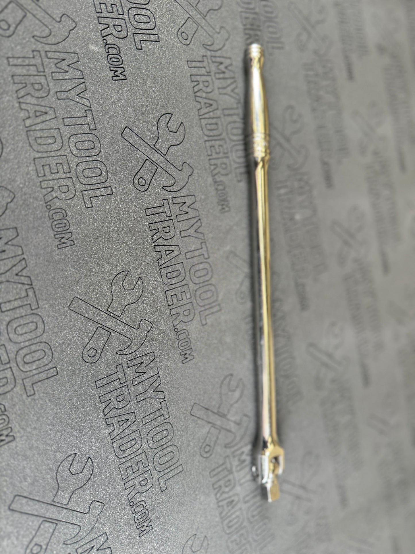3/8" Drive 11-9/16" Long Handle Breaker Bar