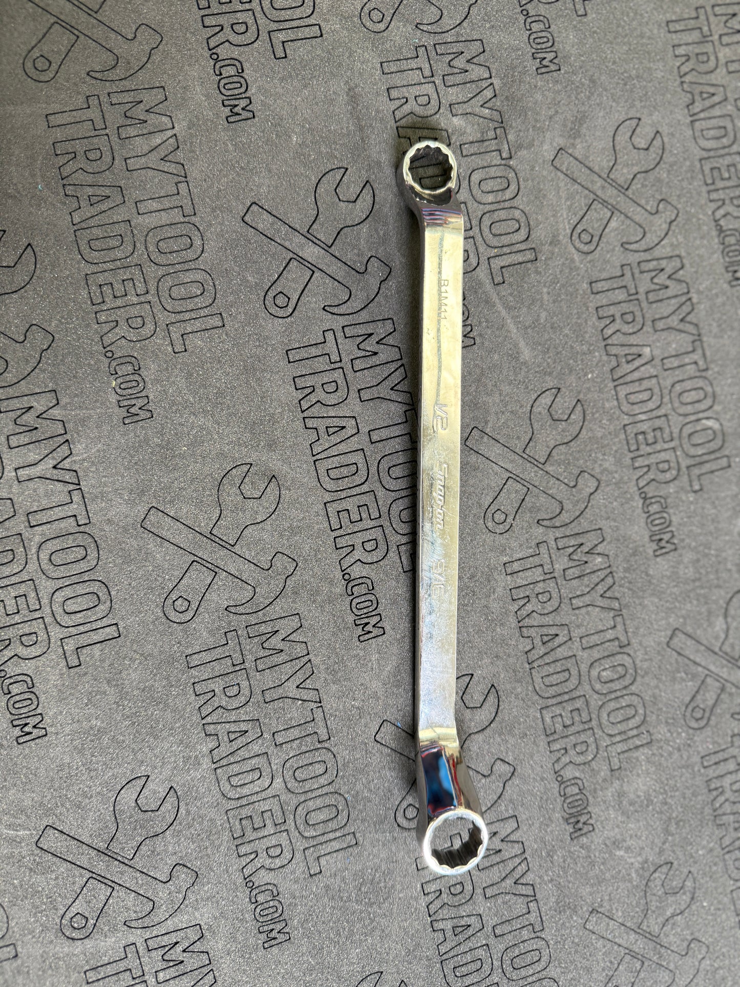 1/2-9/16" 12-Point SAE Flank Drive® 60° Deep Offset Box Wrench - Pre-Loved