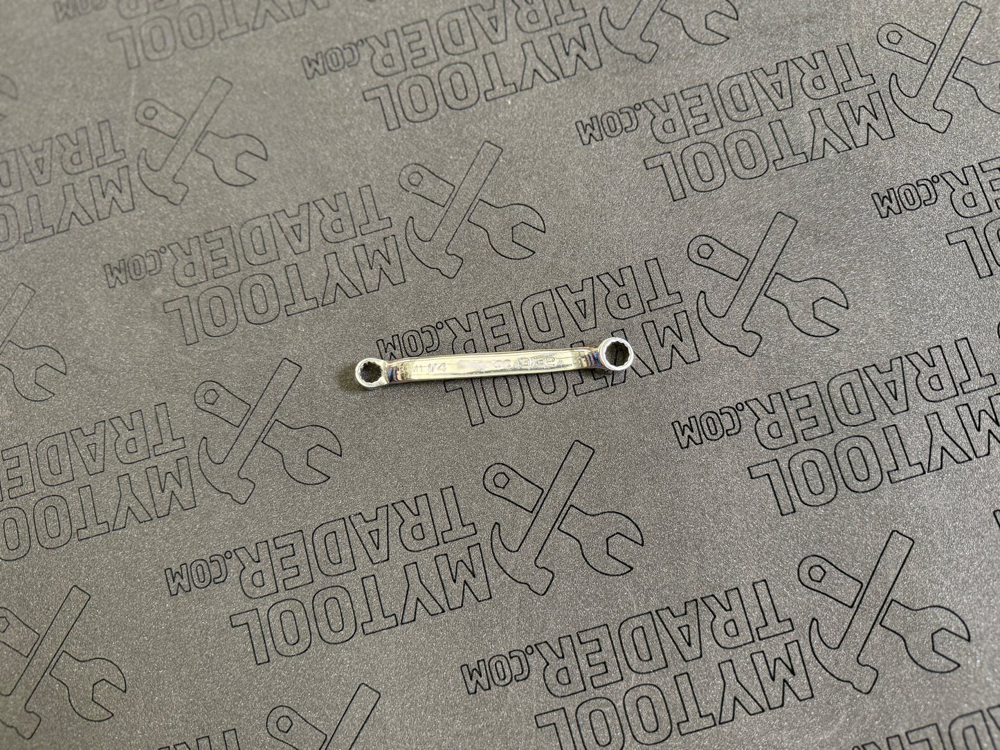 1/4–9/32" 12-Point SAE Flank Drive® Midget 10° Offset Box Wrench-Pre Loved