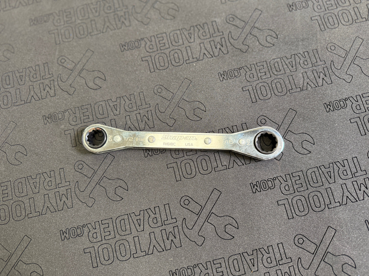 1/2–9/16" 12-Point SAE 0° Offset Ratcheting Box Wrench-Pre Loved