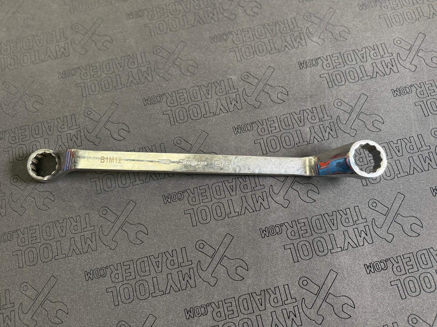 7/8-15/16" 12-Point SAE Flank Drive® 60° Deep Offset Box Wrench-Pre Loved