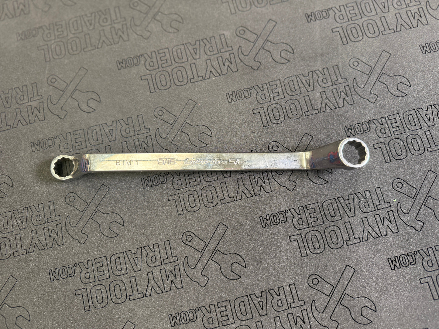 9/16-5/8" 12-Point SAE Flank Drive® 60° Deep Offset Box Wrench-Pre Loved