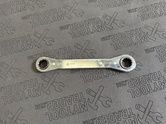 5/8–11/16" 12-Point SAE 0° Offset Ratcheting Box Wrench- Pre Loved