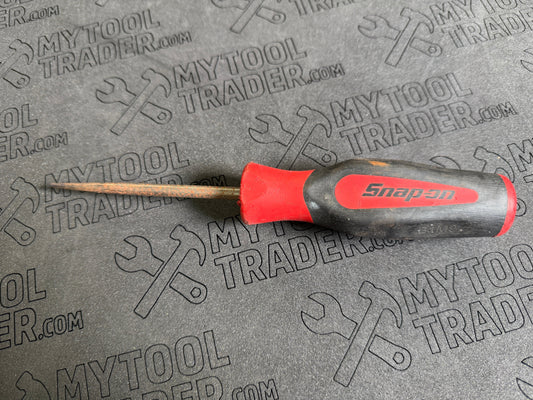Instinct® Awl (Red)-Pre Loved