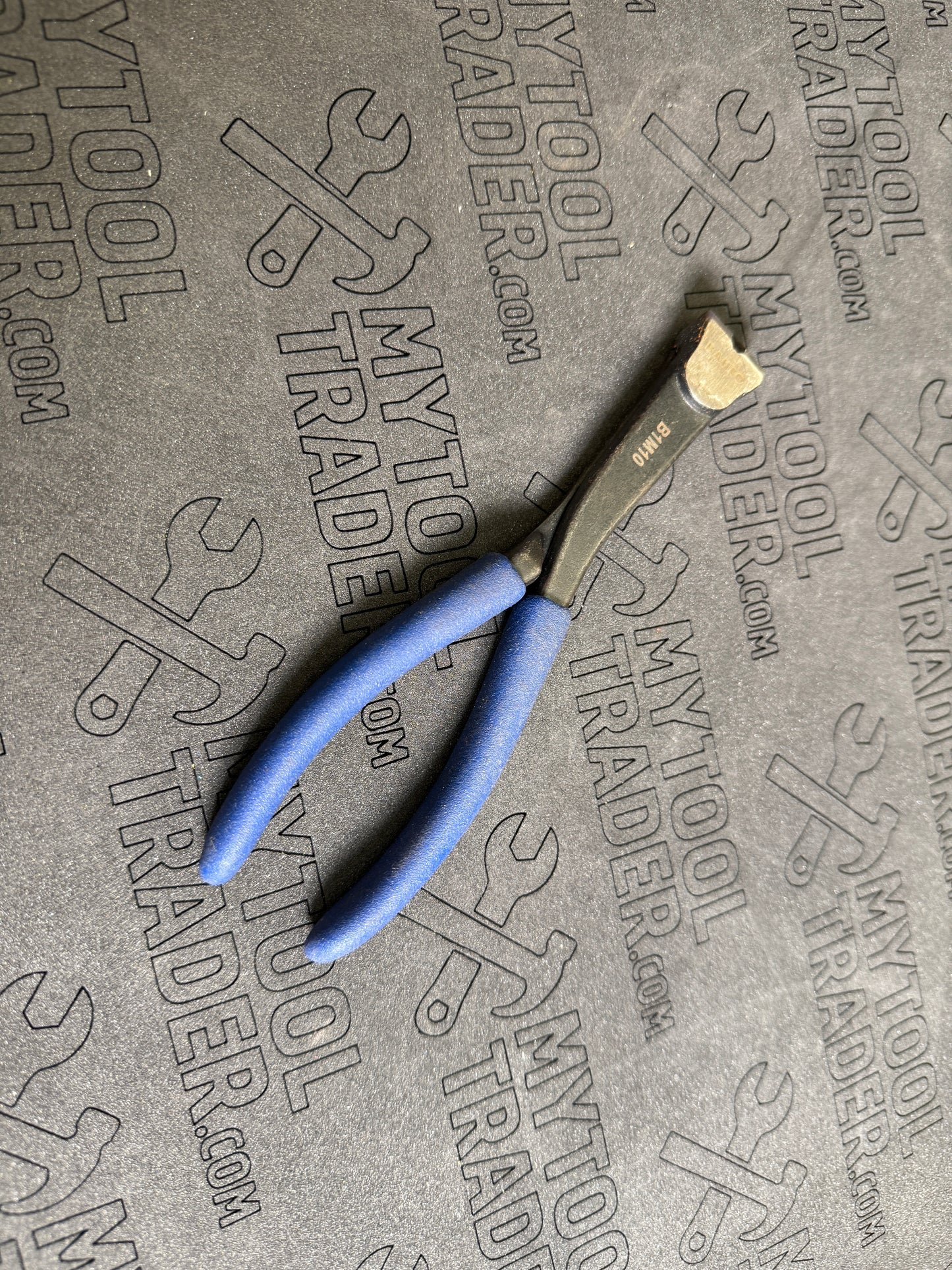 Flat Nose Nut Pliers-Pre Loved