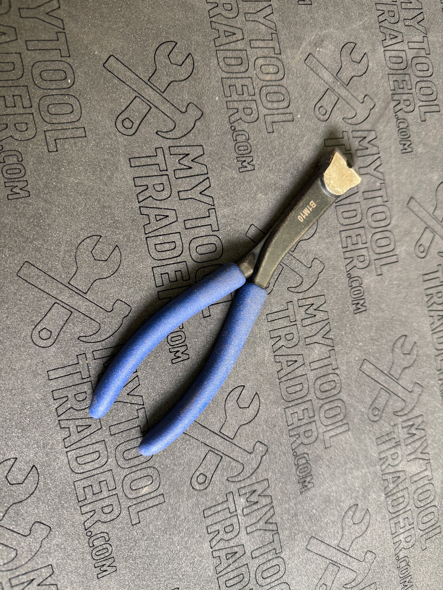 Flat Nose Nut Pliers-Pre Loved