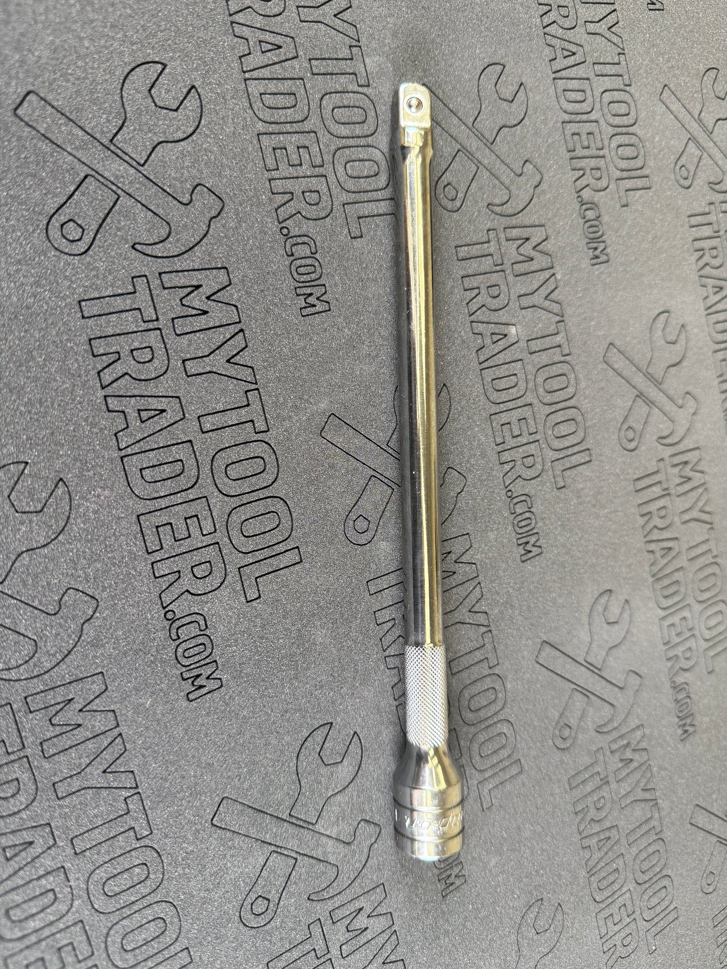 3/8" Drive 8" Knurled Friction Ball Extension